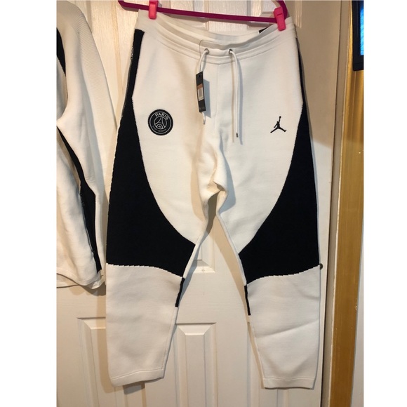 Tracksuit - Picture 3 of 4